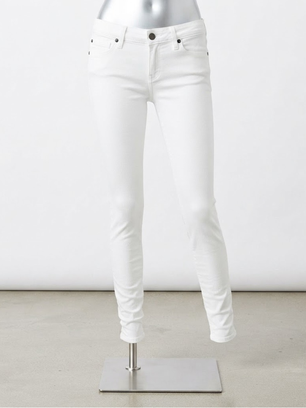 Paige Skyline Ankle Peg Jeans White Skinny Sz 26 Cotton Stretch Made in USA
